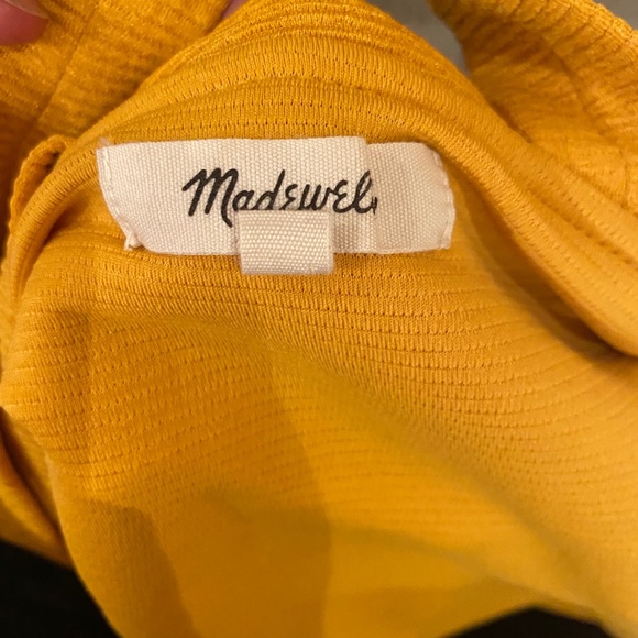 Blouse with cross body back - Picture 4 of 5